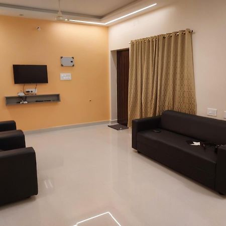 Srirangam Service Apartment Tiruchirappalli Luaran gambar