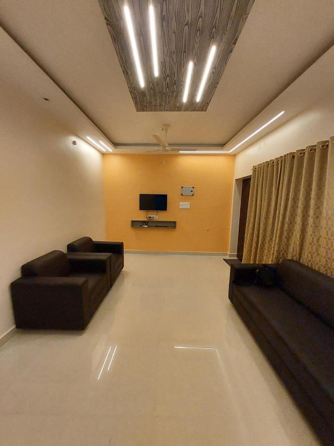 Srirangam Service Apartment Tiruchirappalli Luaran gambar