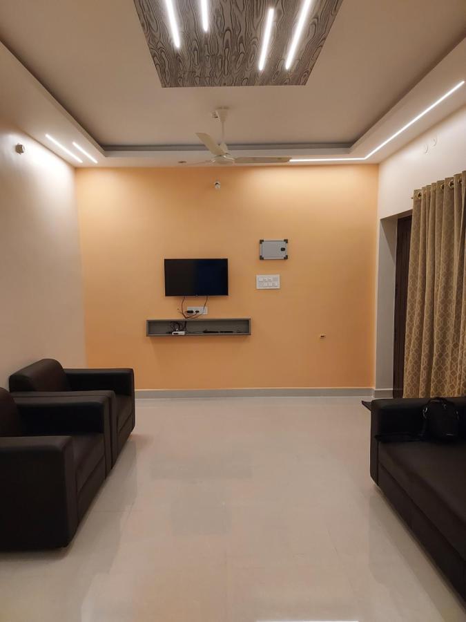 Srirangam Service Apartment Tiruchirappalli Luaran gambar