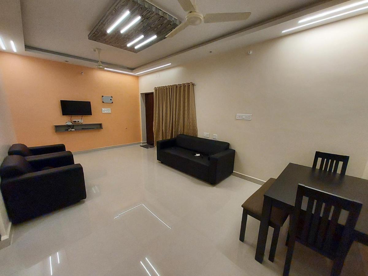Srirangam Service Apartment Tiruchirappalli Luaran gambar