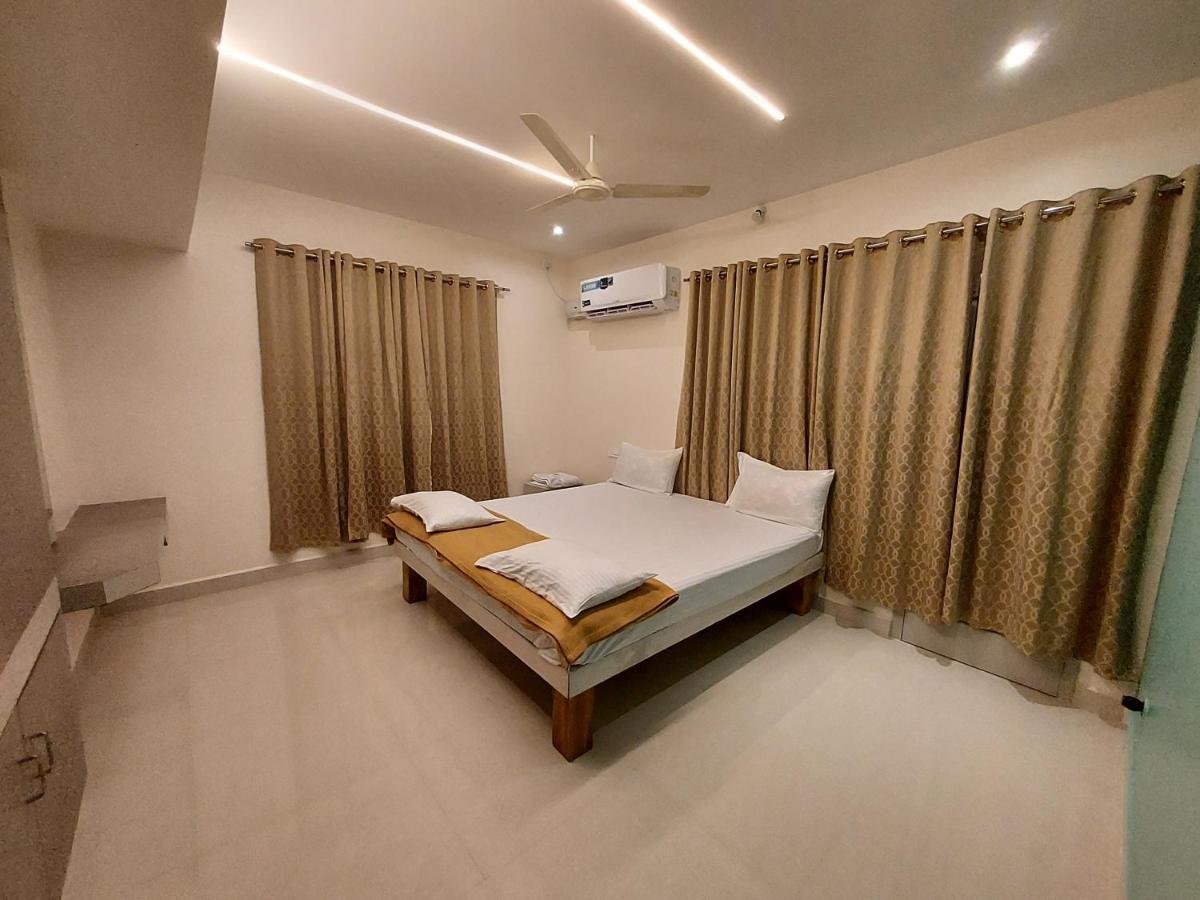 Srirangam Service Apartment Tiruchirappalli Luaran gambar