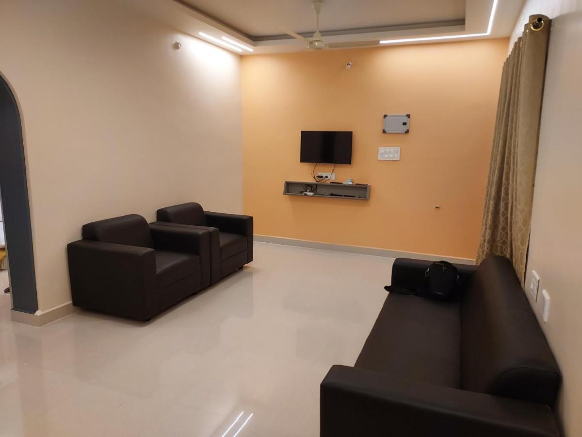 Srirangam Service Apartment Tiruchirappalli Luaran gambar