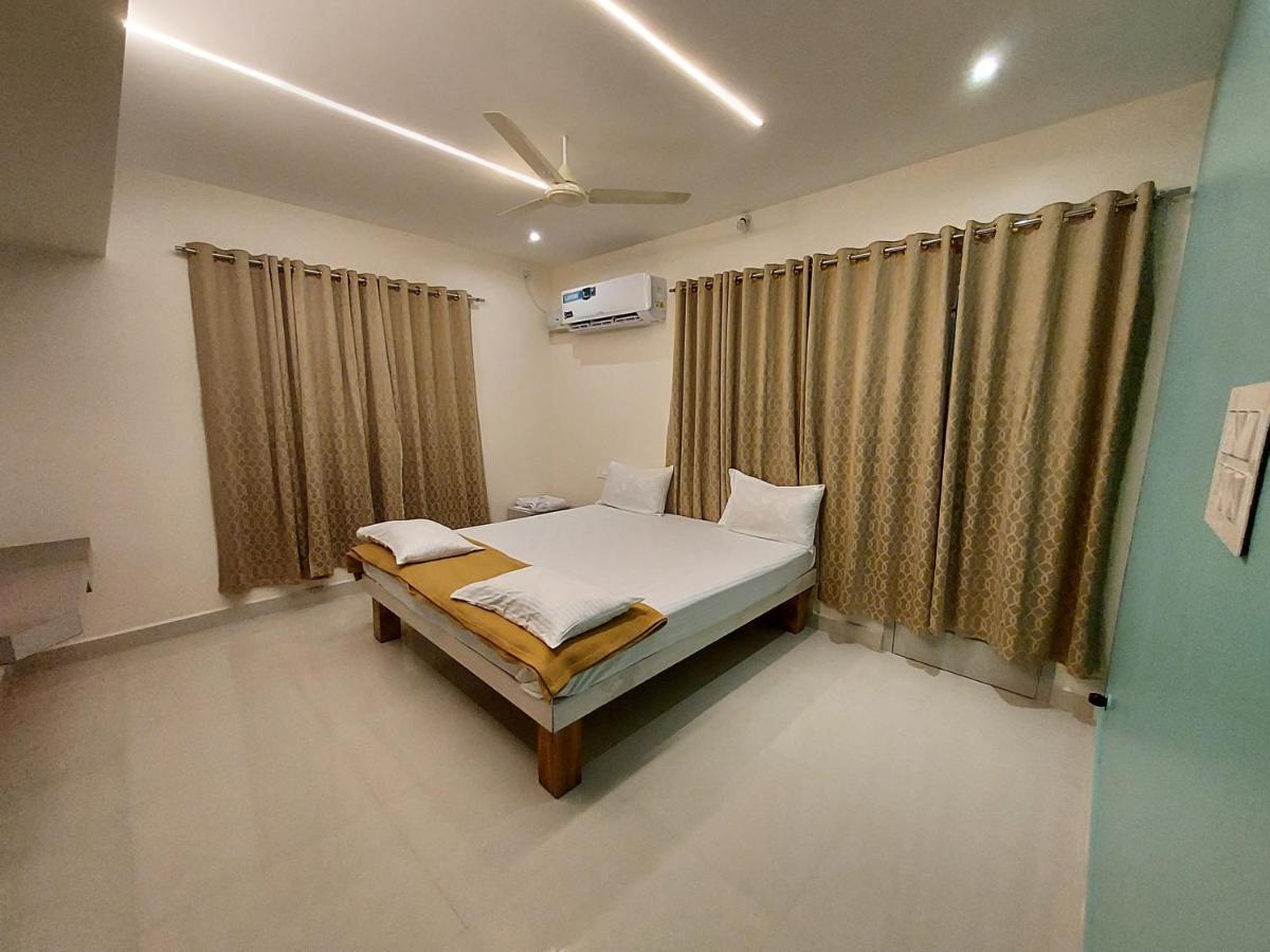 Srirangam Service Apartment Tiruchirappalli Luaran gambar