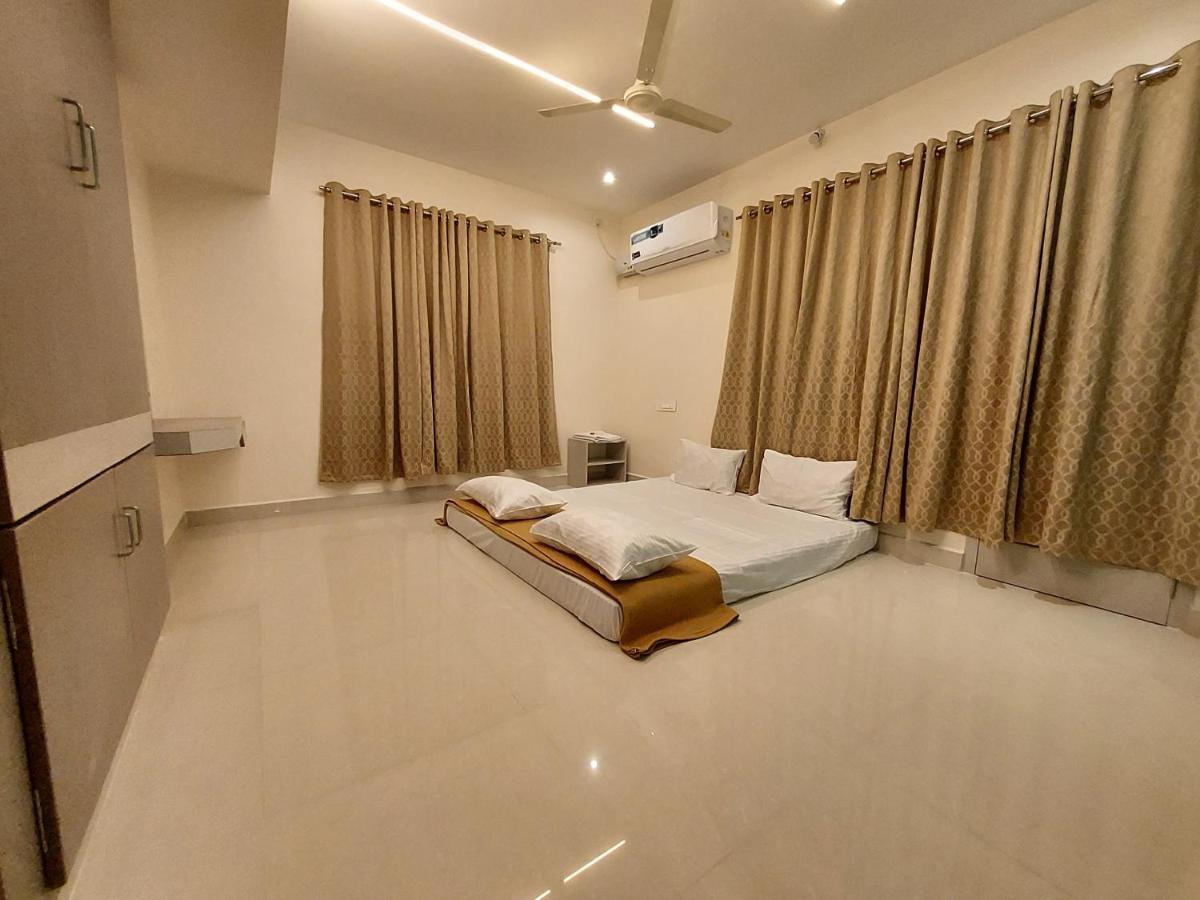Srirangam Service Apartment Tiruchirappalli Luaran gambar