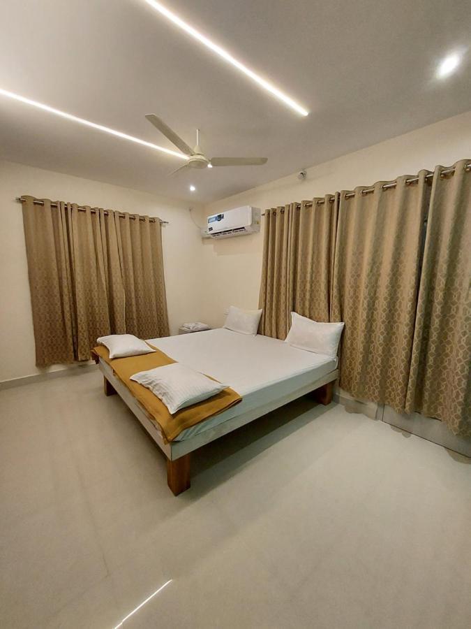 Srirangam Service Apartment Tiruchirappalli Luaran gambar